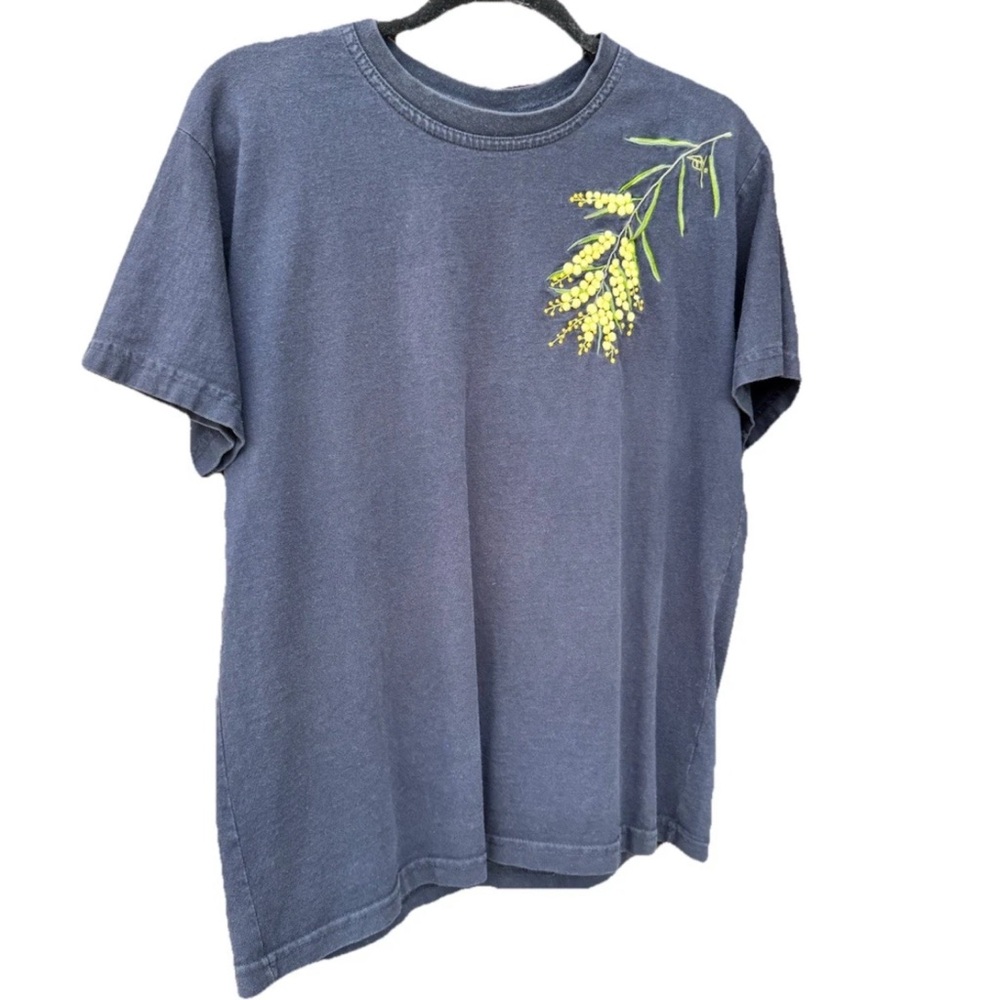 Stewart Merrett Australian Made by Beven Australia Embroided Wattle Tshirt Large